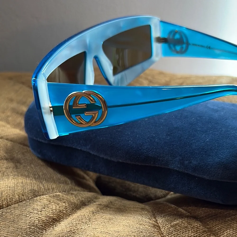 Authentic Gucci Sunglasses - Picture 4 of 6